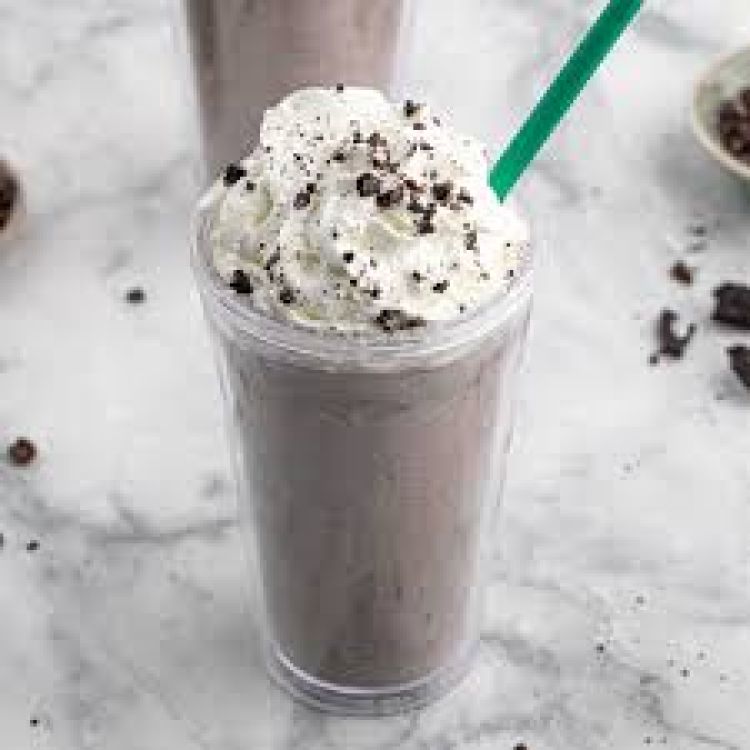 Oreo Cookie & Crumble Frappe